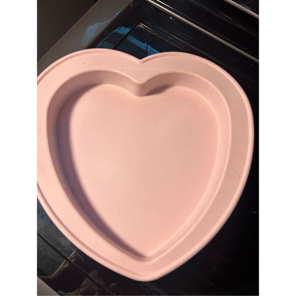 Kitchen Aid Silicone CAKE Pan Heart Shape VALENTINE'S DAY LOVE PINK - Picture 1 of 3